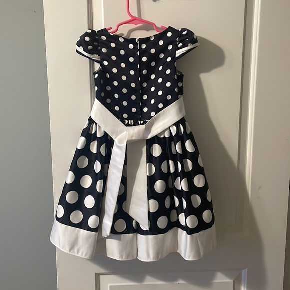 Girl’s size 5 Jessica McClintock Satin polka dot dress. - Picture 2 of 2